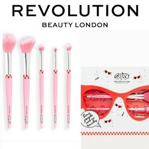 Revolution Beauty X Grease Rule The School Brush Set